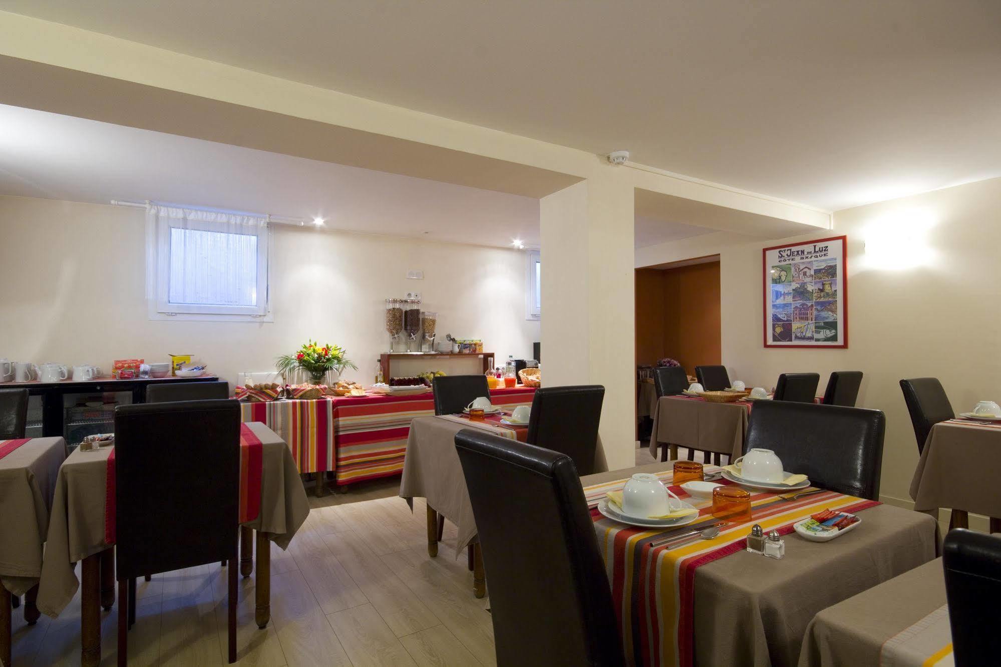 Hotel Le Relais Saint-Jacques Екстериор снимка